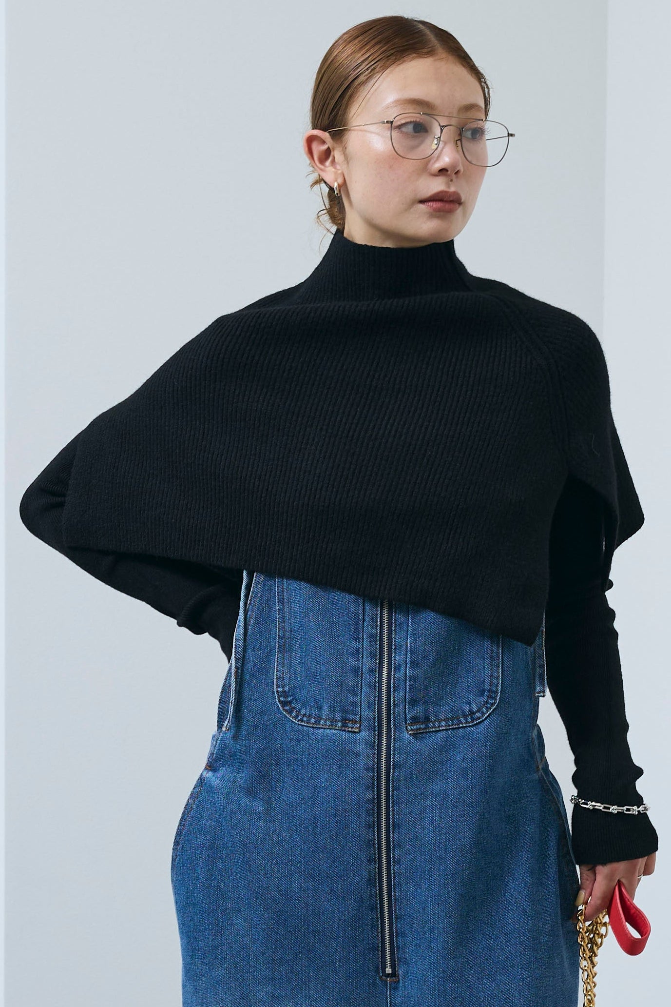 予約]ケープアンサンブルニット – IAMALPHA