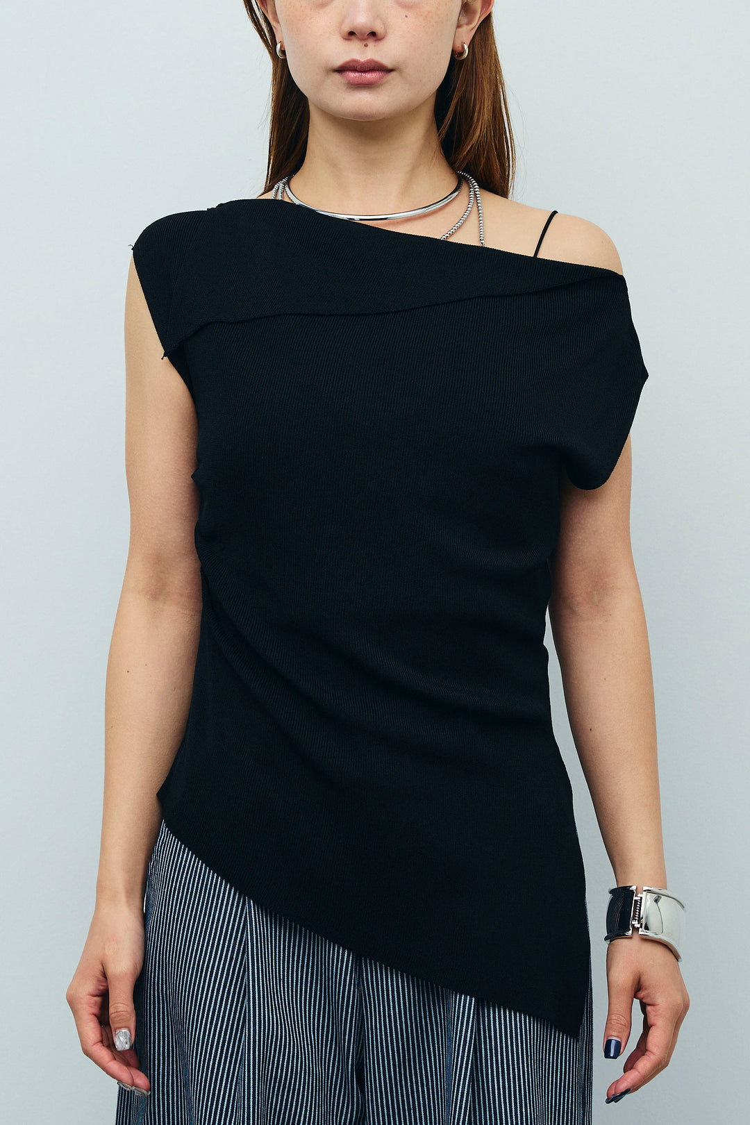 [予約]アシンメトリーオフショルサマーニット