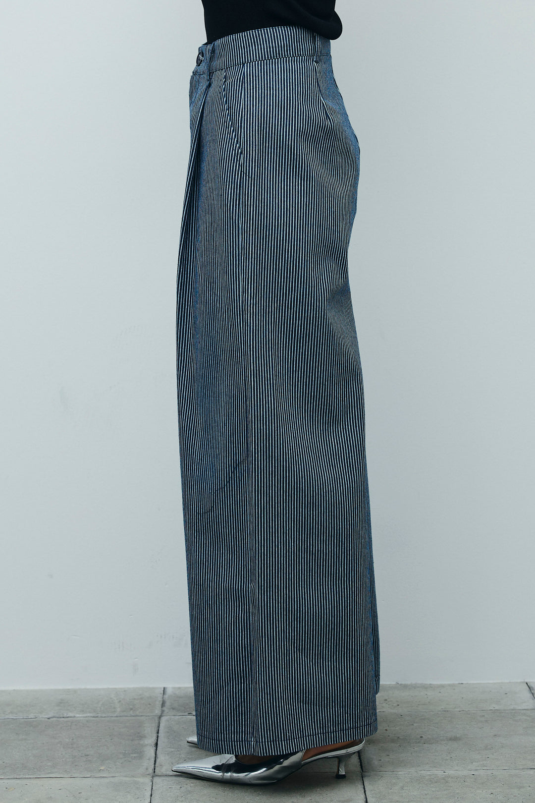 [予約/SET]アシンメトリーオフショルサマーニット+細ストライプワイドパンツ(2set)