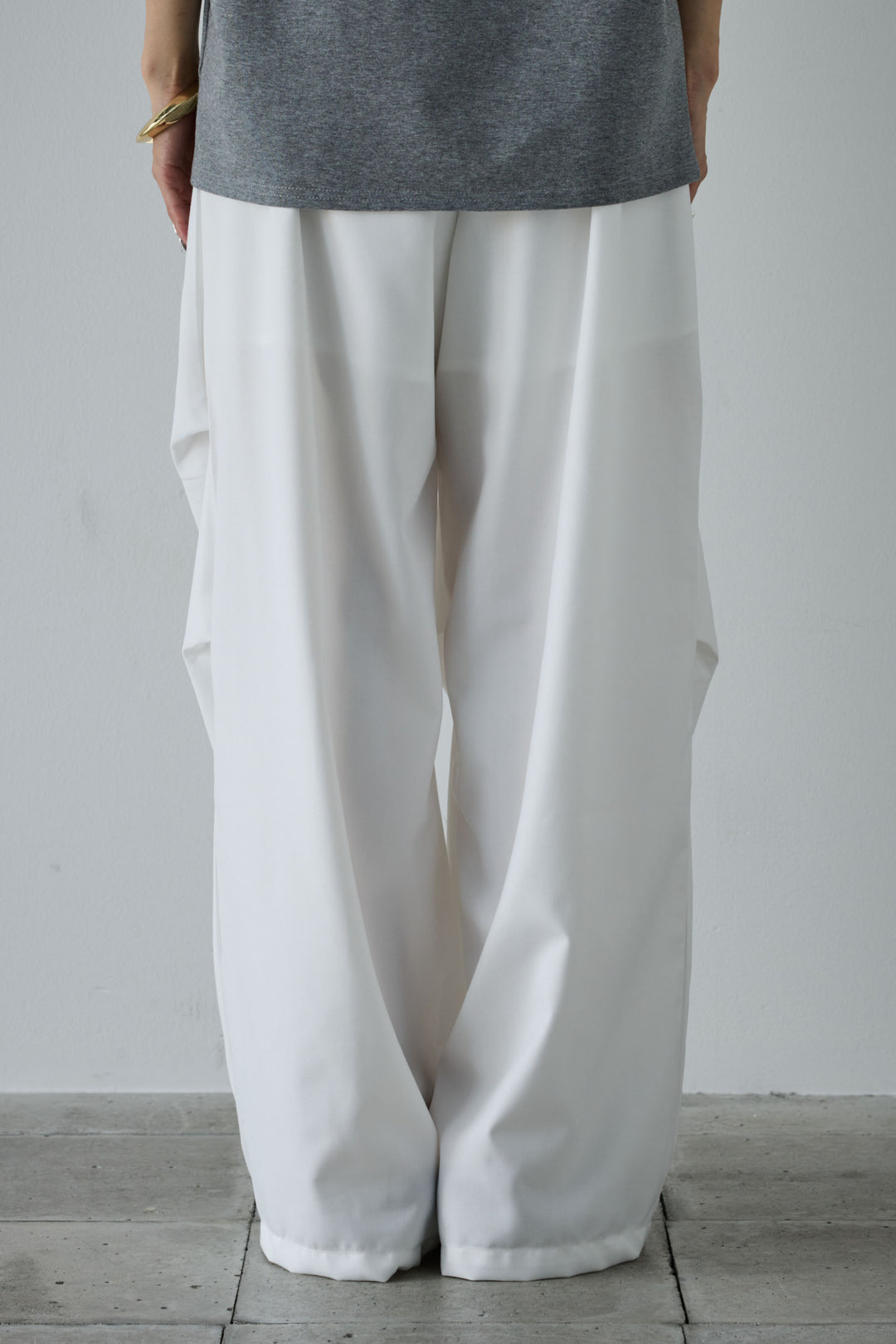 [予約/SET]アシンメトリーフレアーノースリーブブラウス+デザインタックパンツ(2set)