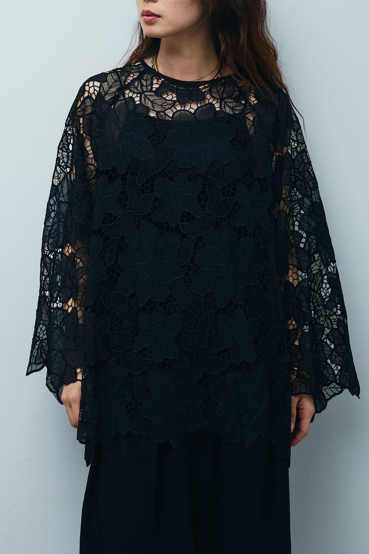[予約]フラワー刺繍レースフレアブラウス