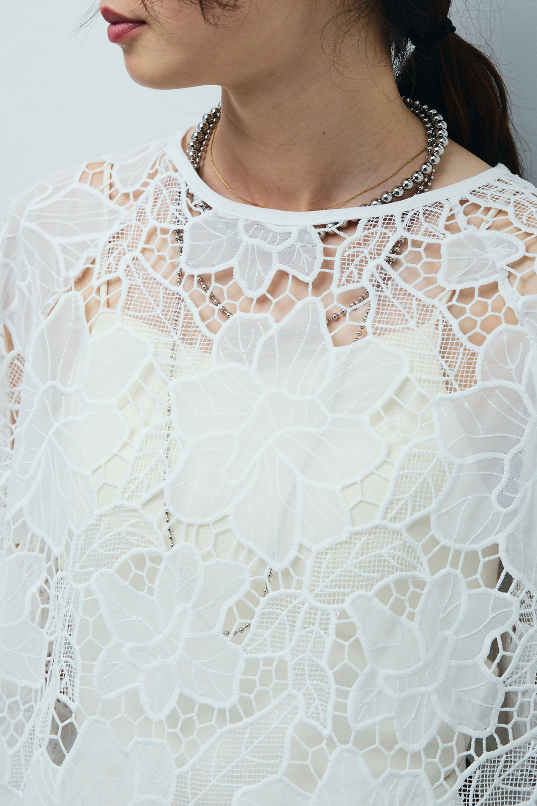 [予約]フラワー刺繍レースフレアブラウス