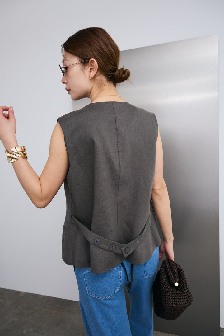 [予約/SET]レーストリムサテンノースリーブブラウス+リネンタッチVネックジレ(2set)