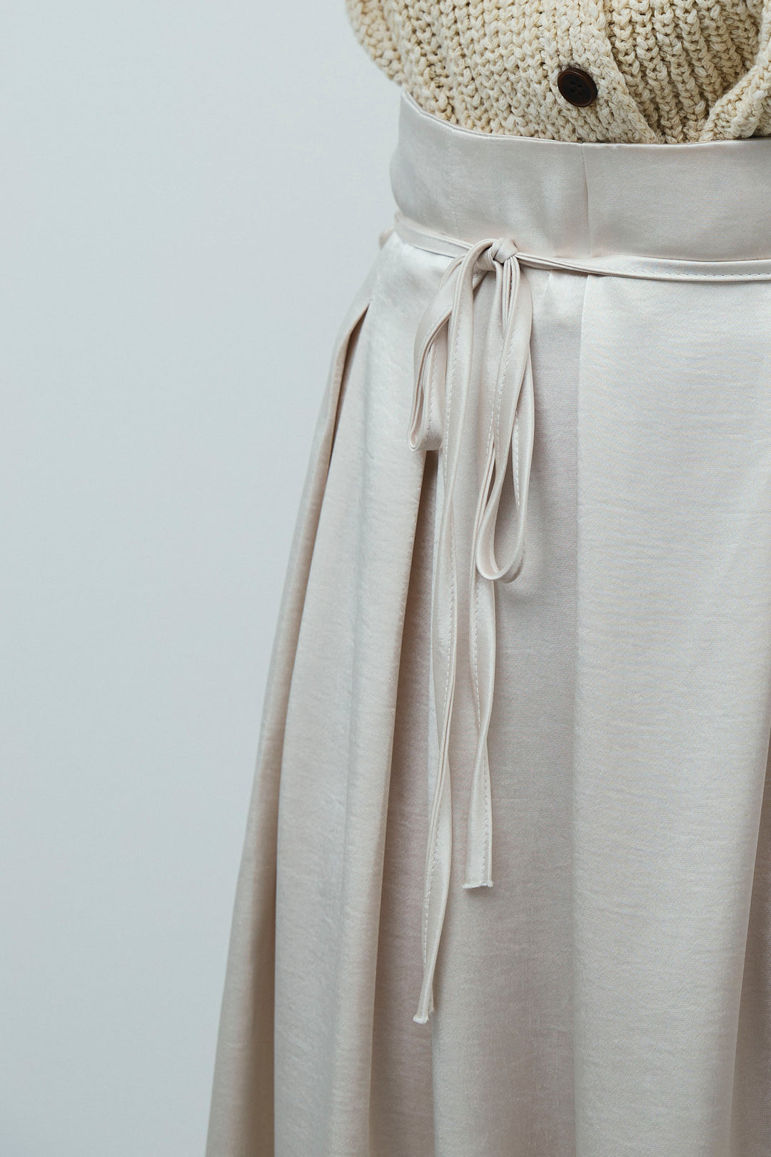 [予約]ウエストドロストサテンパンツ