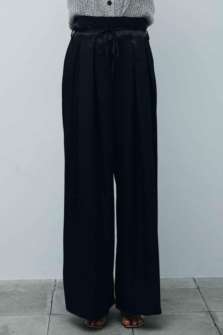 [予約]ウエストドロストサテンパンツ