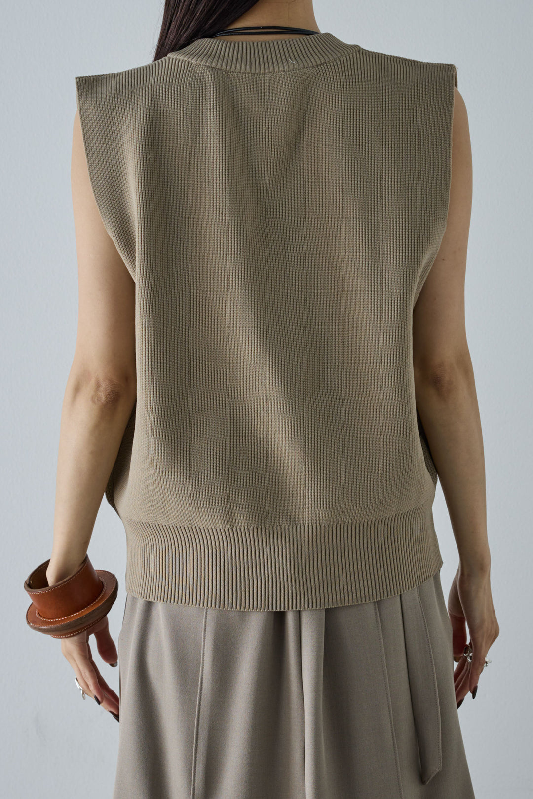 [予約/SET]メタルボタンニットベスト+プリーツシアー切り替えスカート(2set)