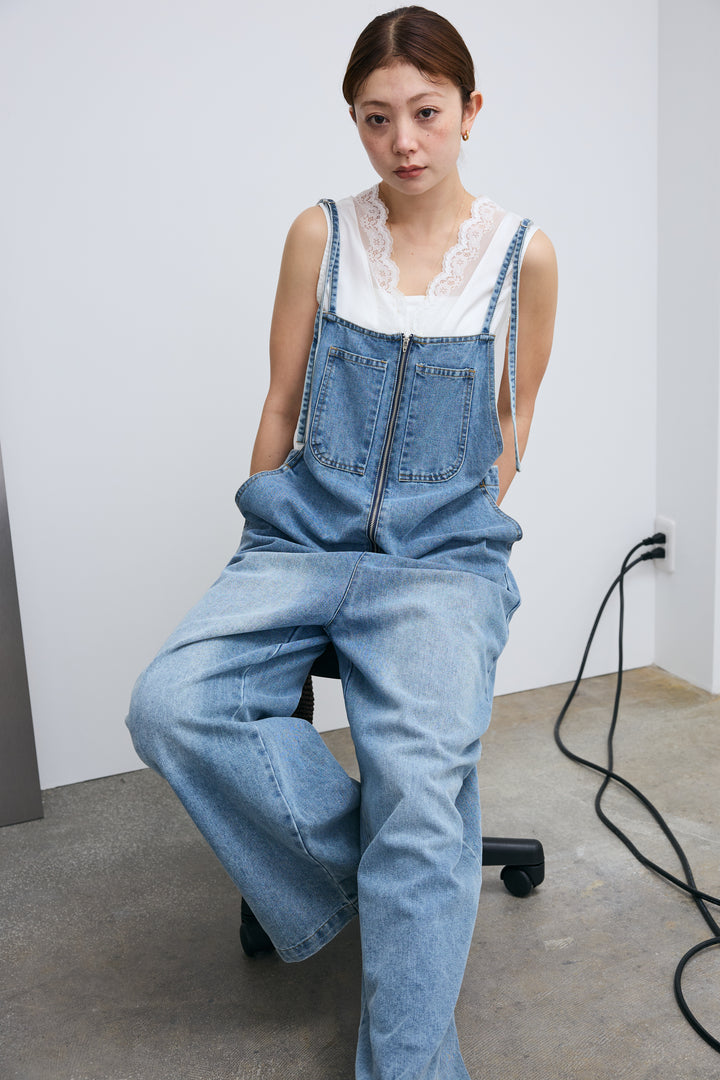 [予約/SET]レーストリムサテンノースリーブブラウス+フロントジップストラップデザインデニムサロペット(2set)