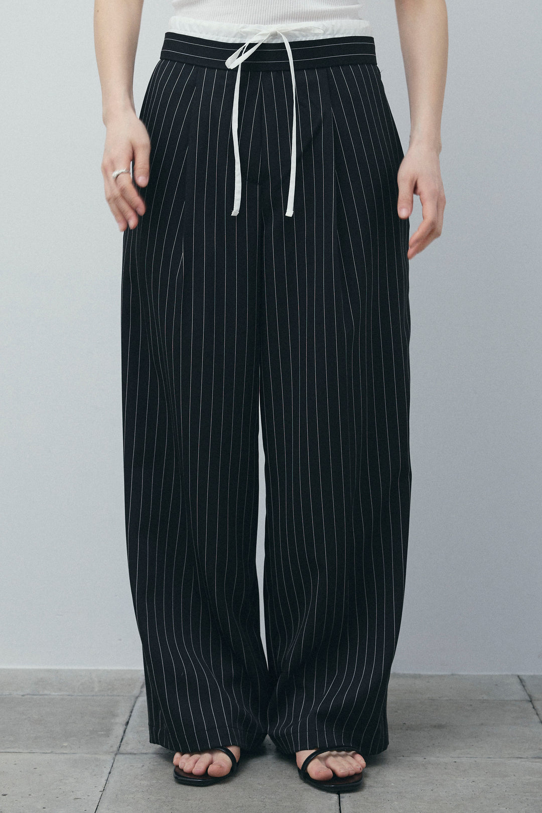 [予約/SET]オフショルプルオーバー+ダブルウエストピンストライプパンツ(2set)