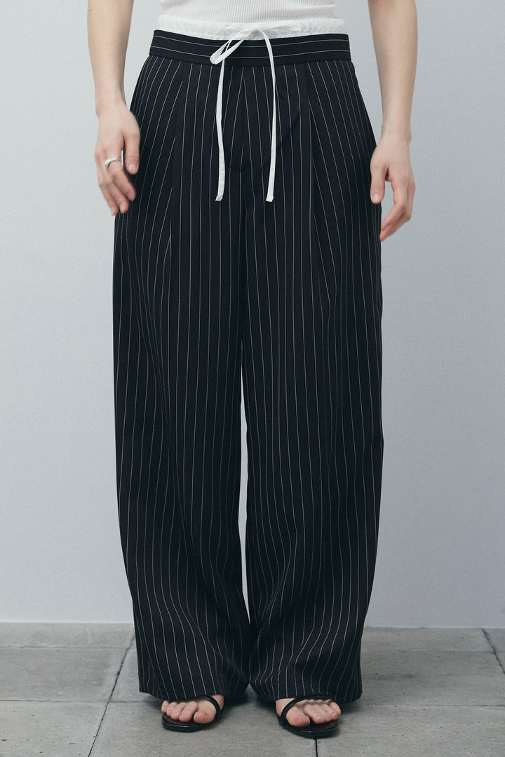 [予約/SET]オフショルバルーンブラウス+ダブルウエストピンストライプパンツ(2set)