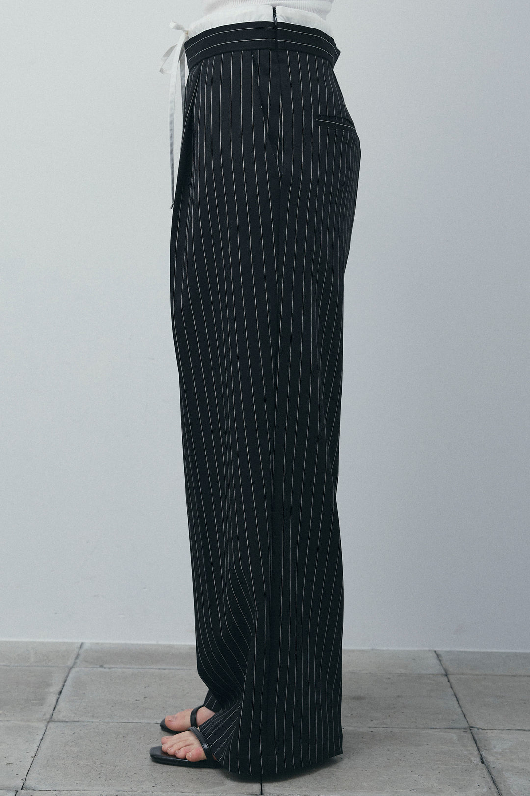 [予約/SET]オフショルバルーンブラウス+ダブルウエストピンストライプパンツ(2set)