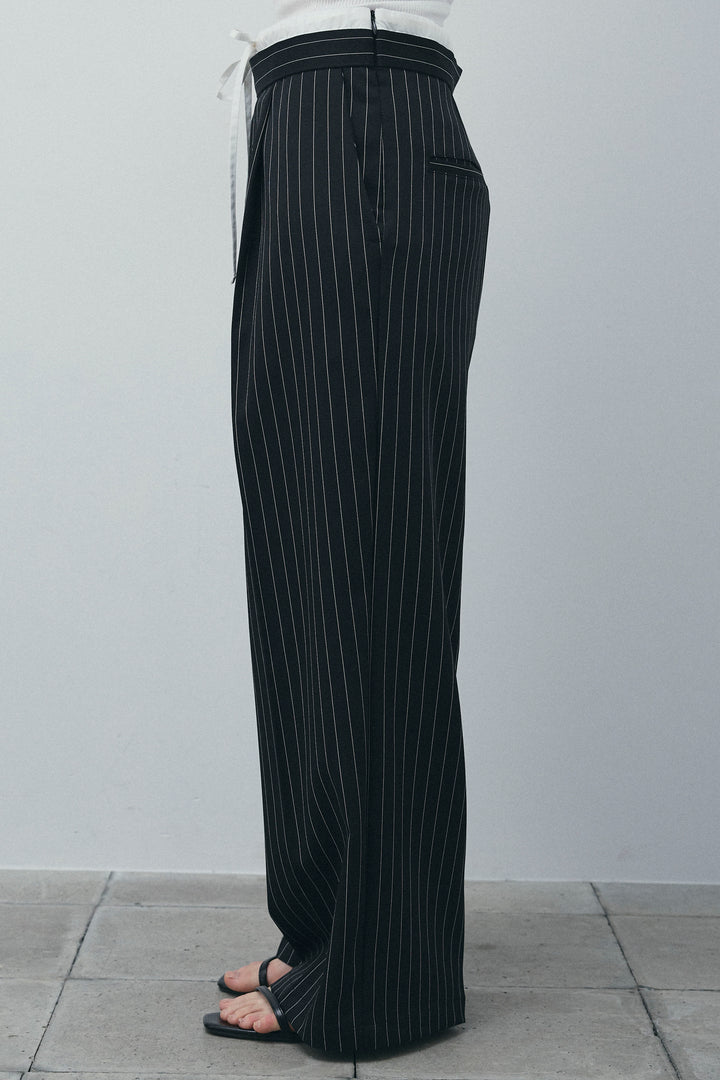 [予約/SET]オフショルバルーンブラウス+ダブルウエストピンストライプパンツ(2set)