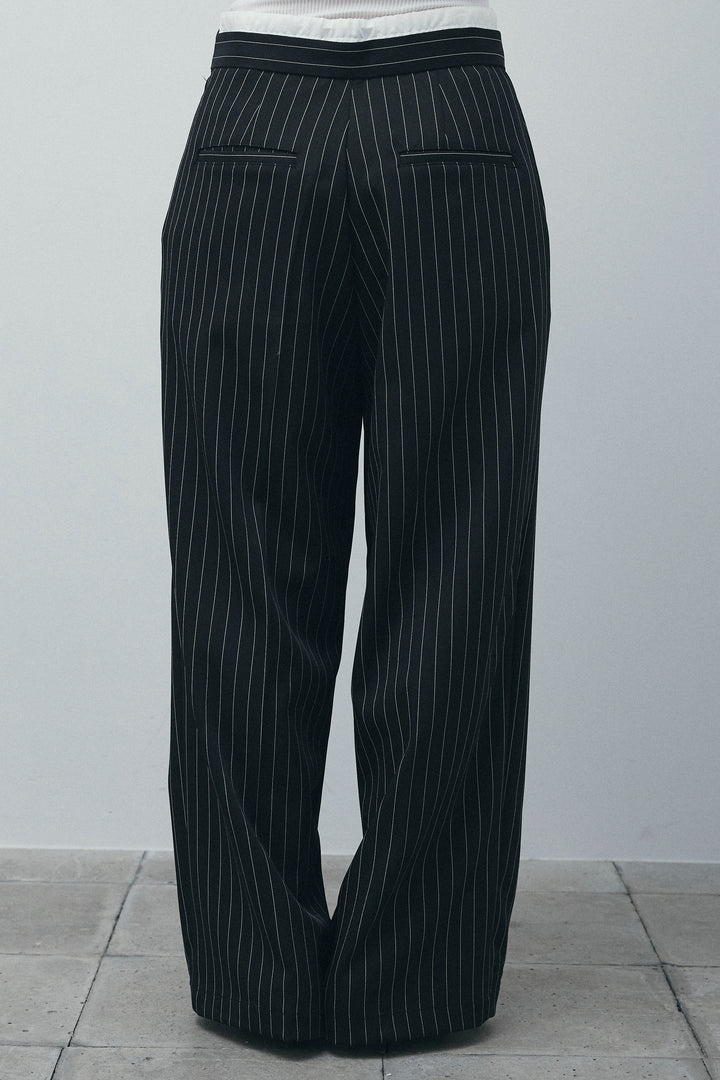 [予約/SET]オフショルバルーンブラウス+ダブルウエストピンストライプパンツ(2set)