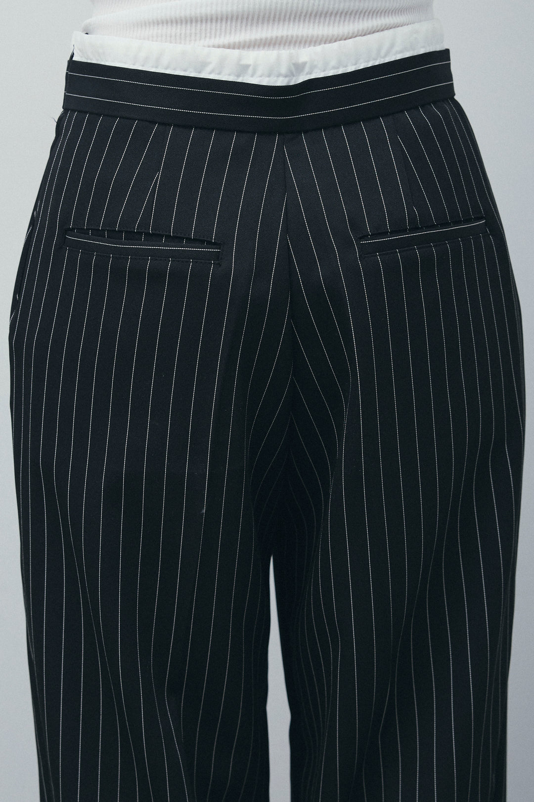 [予約/SET]オフショルバルーンブラウス+ダブルウエストピンストライプパンツ(2set)