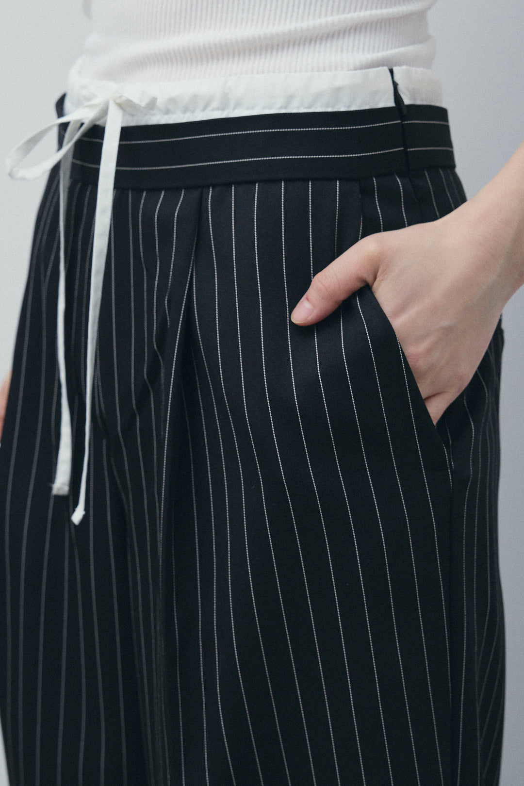 [予約]ダブルウエストピンストライプパンツ