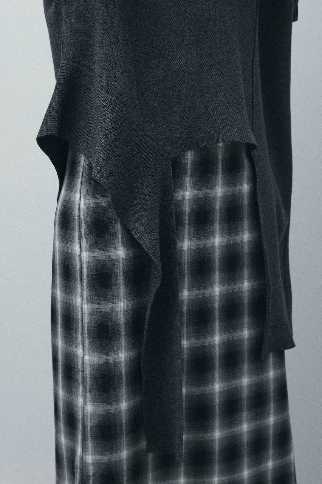 [予約/SET]アシンメトリーデザインニットベスト+チェックストレートスカート(2set)