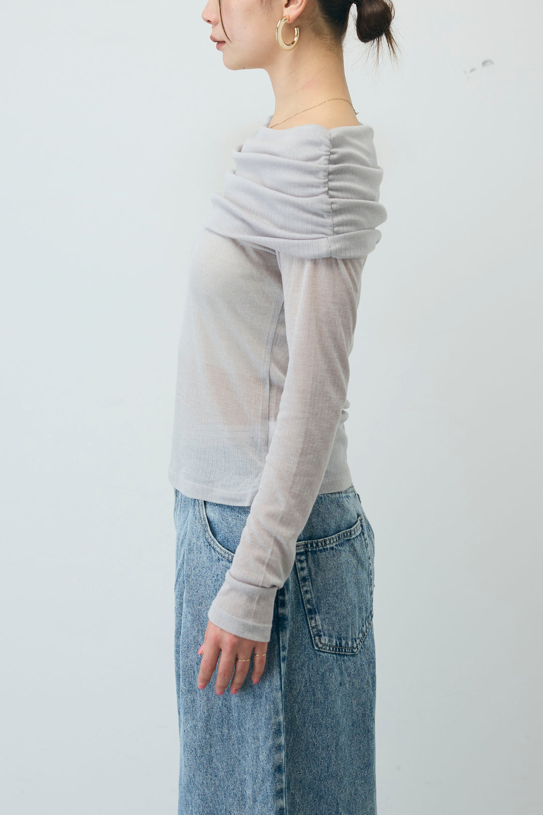 [予約]シアーオフショルトップス