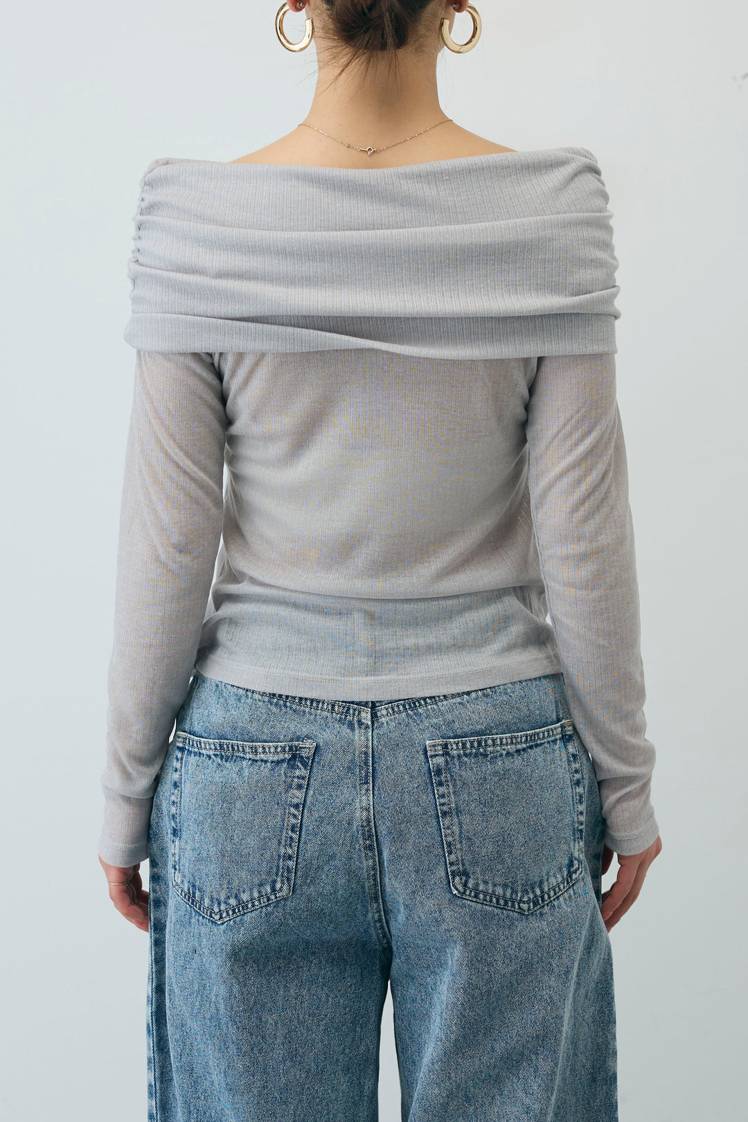 [予約]シアーオフショルトップス