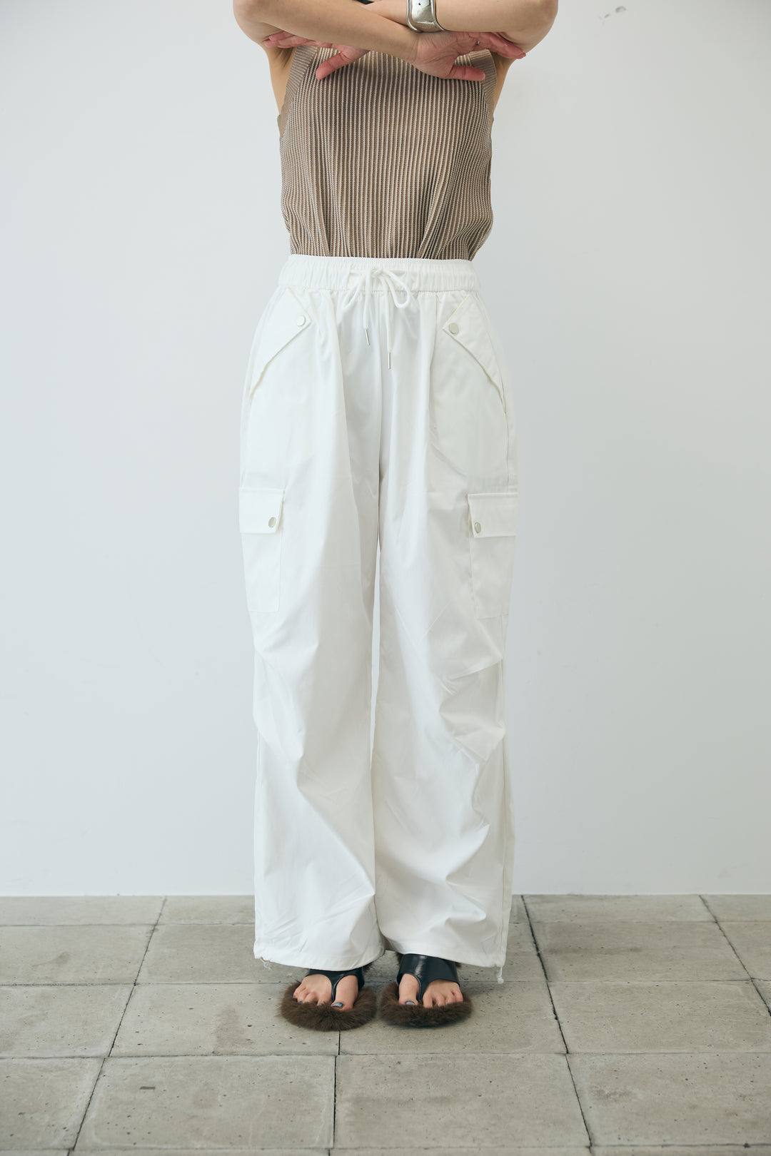 [予約/SET]シアーノースリーブニット+ネーム入りアメスリタンク+カーゴパンツ(3set)