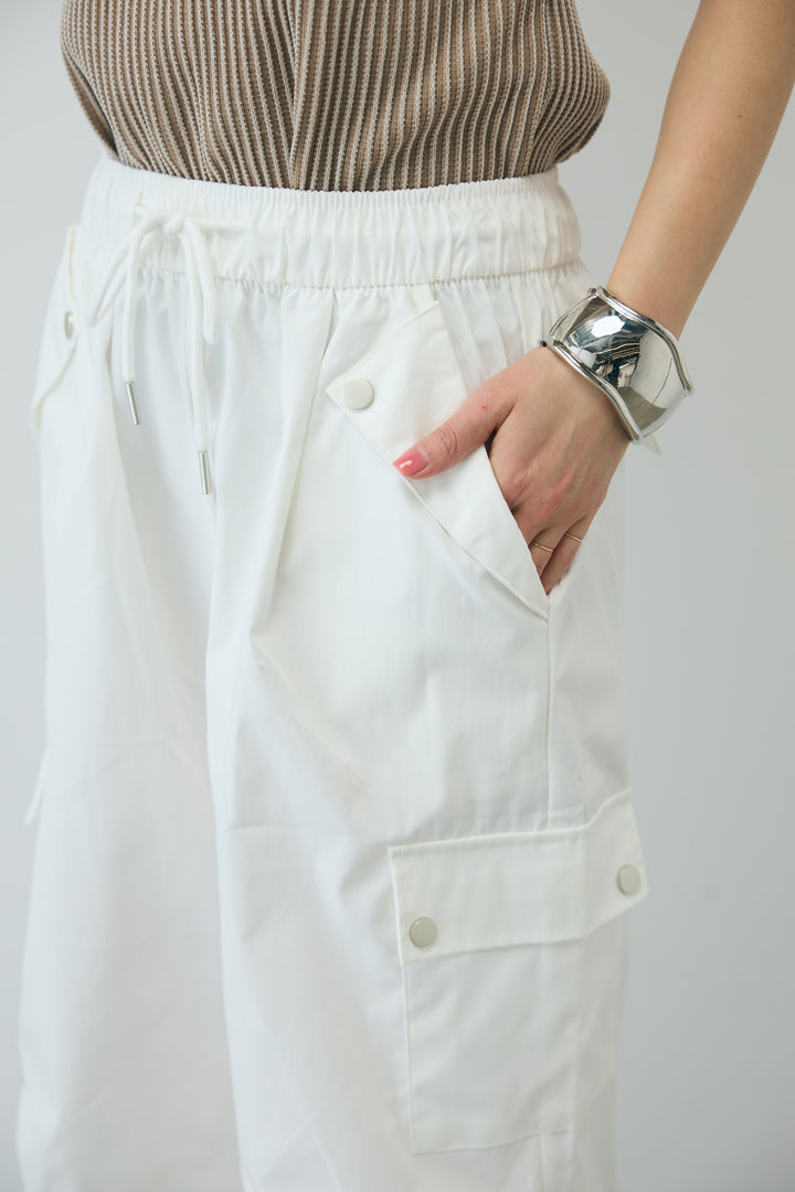 [予約/SET]シアーエンブロイダリーZIPトップス+カップ付きホルターネックタンク+カーゴパンツ(3set)