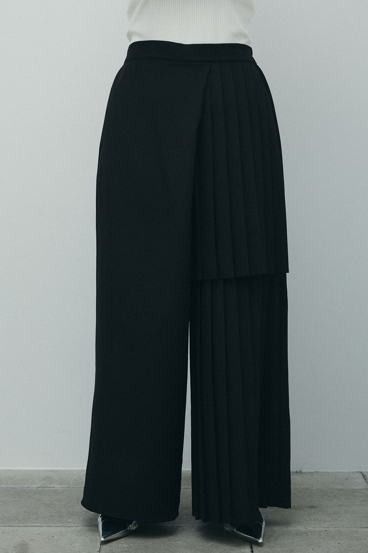 [予約]アシメプリーツパンツ