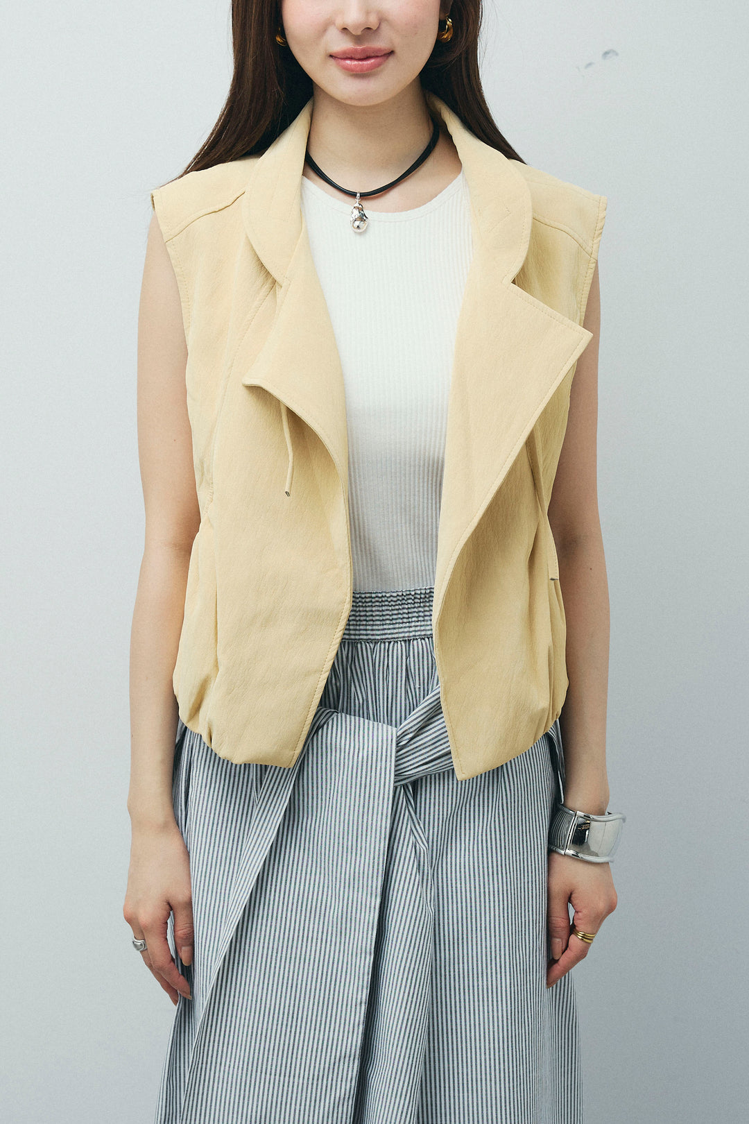 フェイクスウェードショートベスト