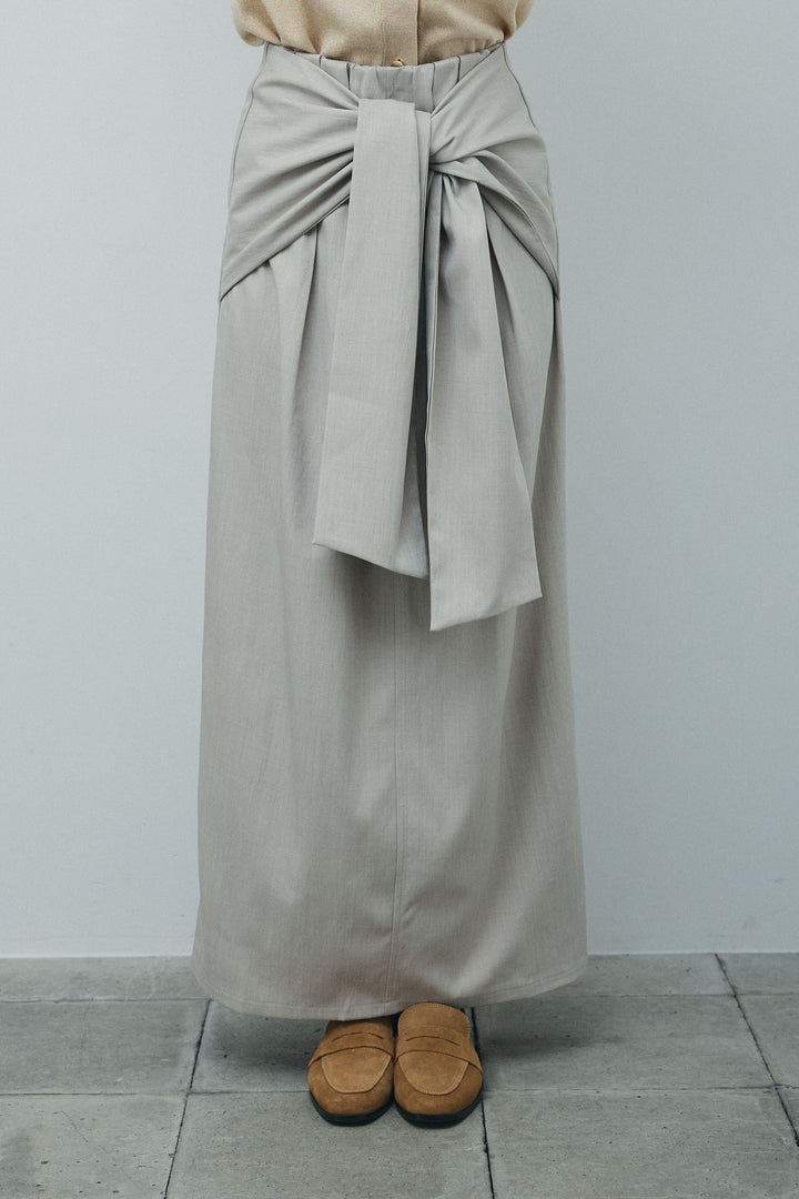 フロントクロスタイトスカート