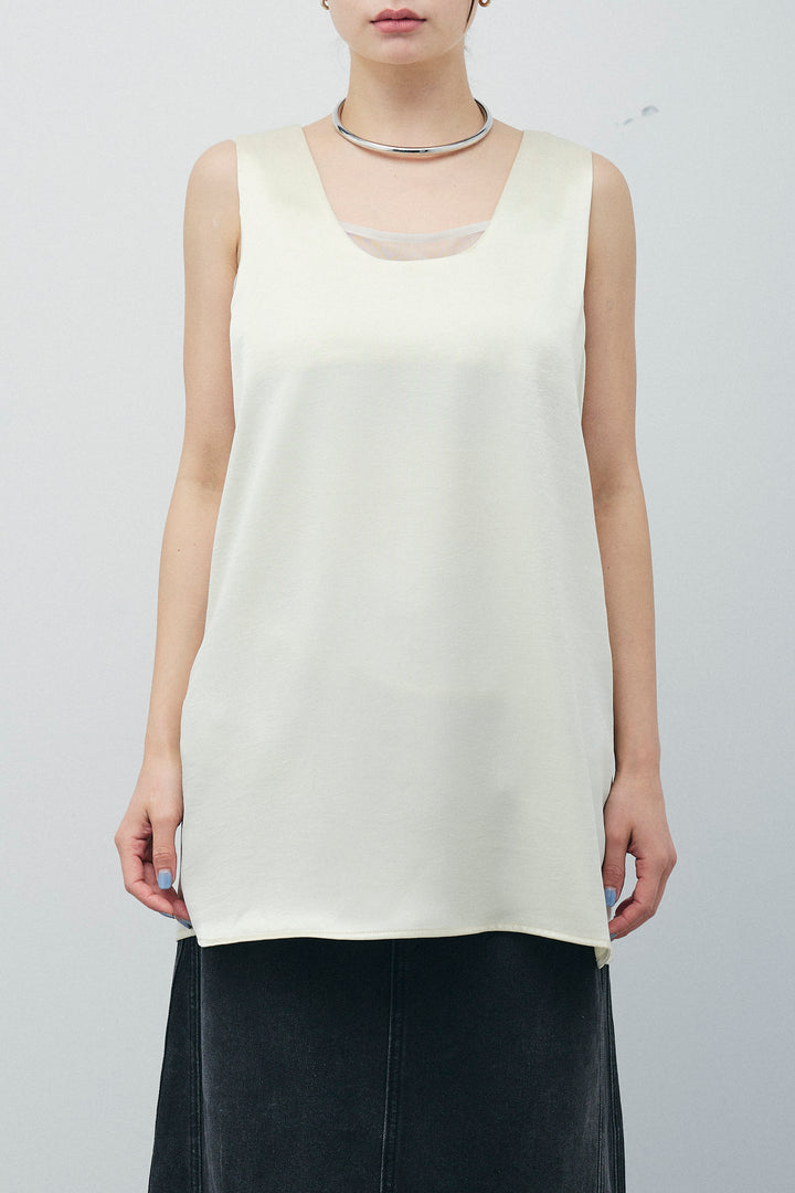 サテン2wayトップス