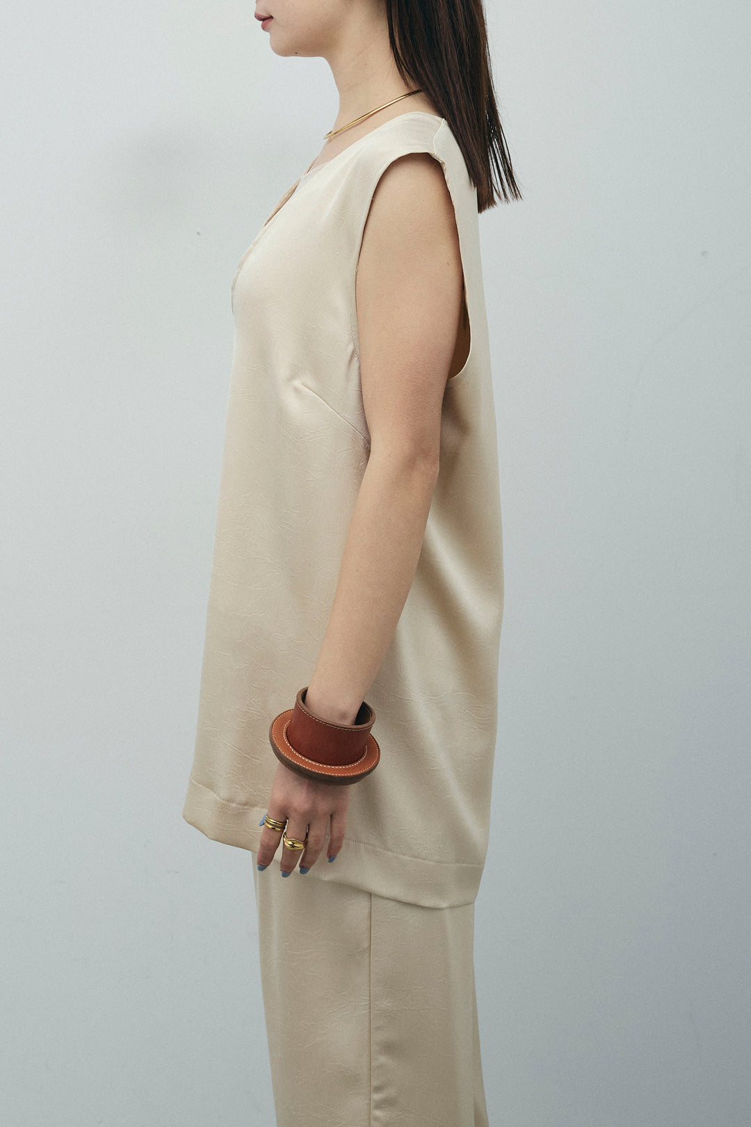 [予約]Vネックサテンセットアップ