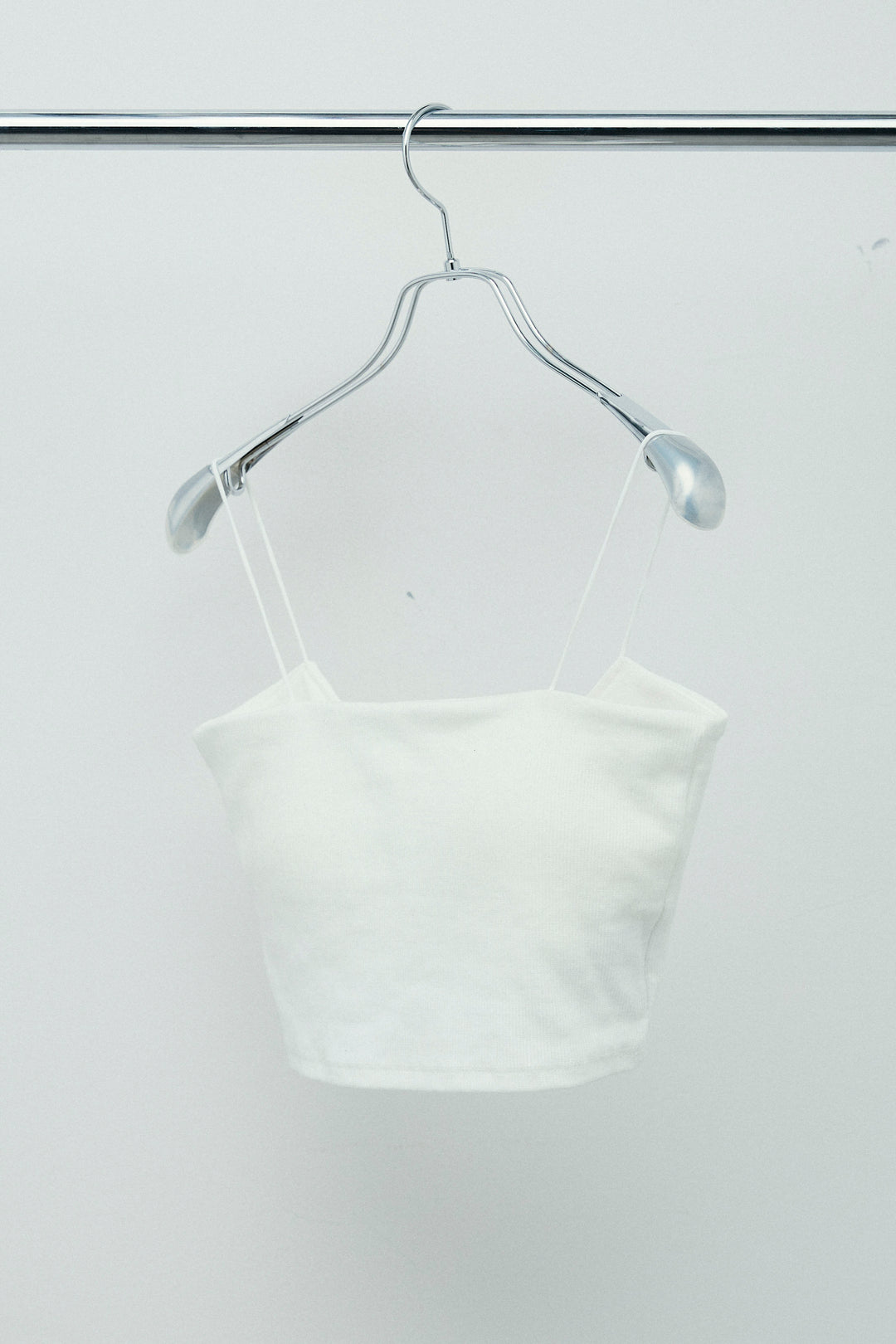 [予約/SET]バックフリルヘムショートテーラードベスト+クロップドカップ付きキャミ+クレープタックワイドサロペット(3set)