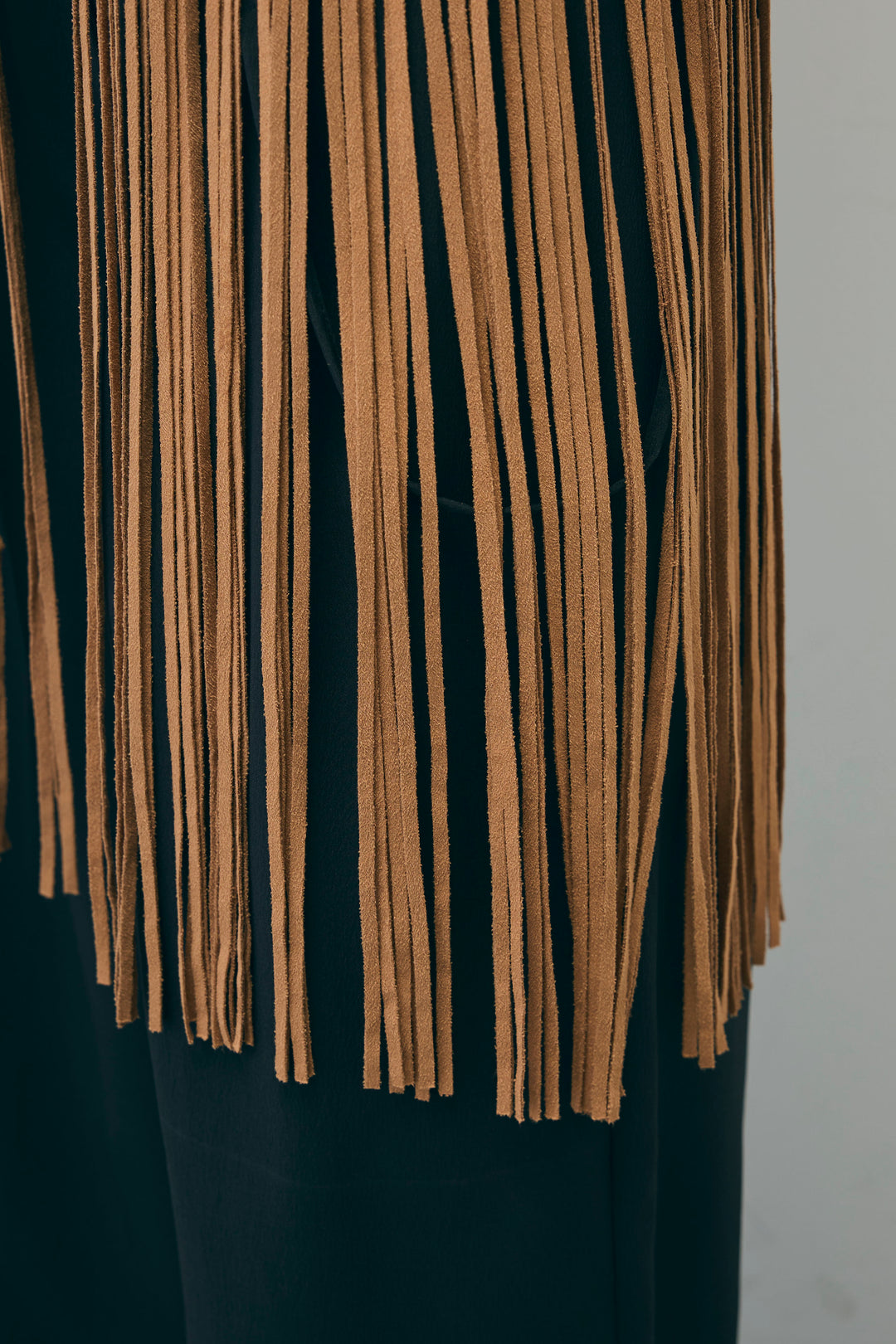 [予約/SET]スウェードライクロングフリンジジレ+クレープタックワイドサロペット(2set)