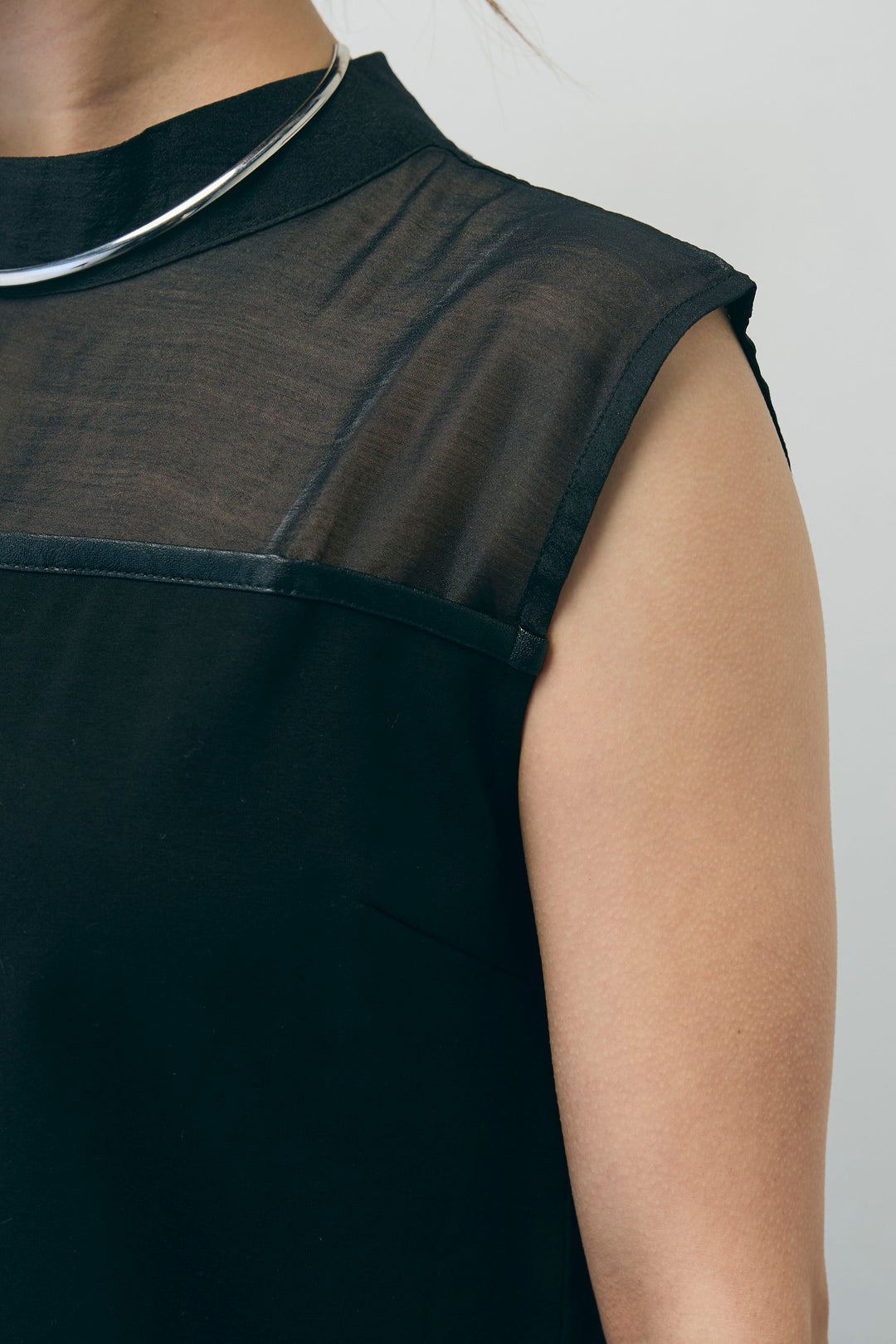 [予約/SET]シアー切替えノースリーブ+チェックパンツ(2set)