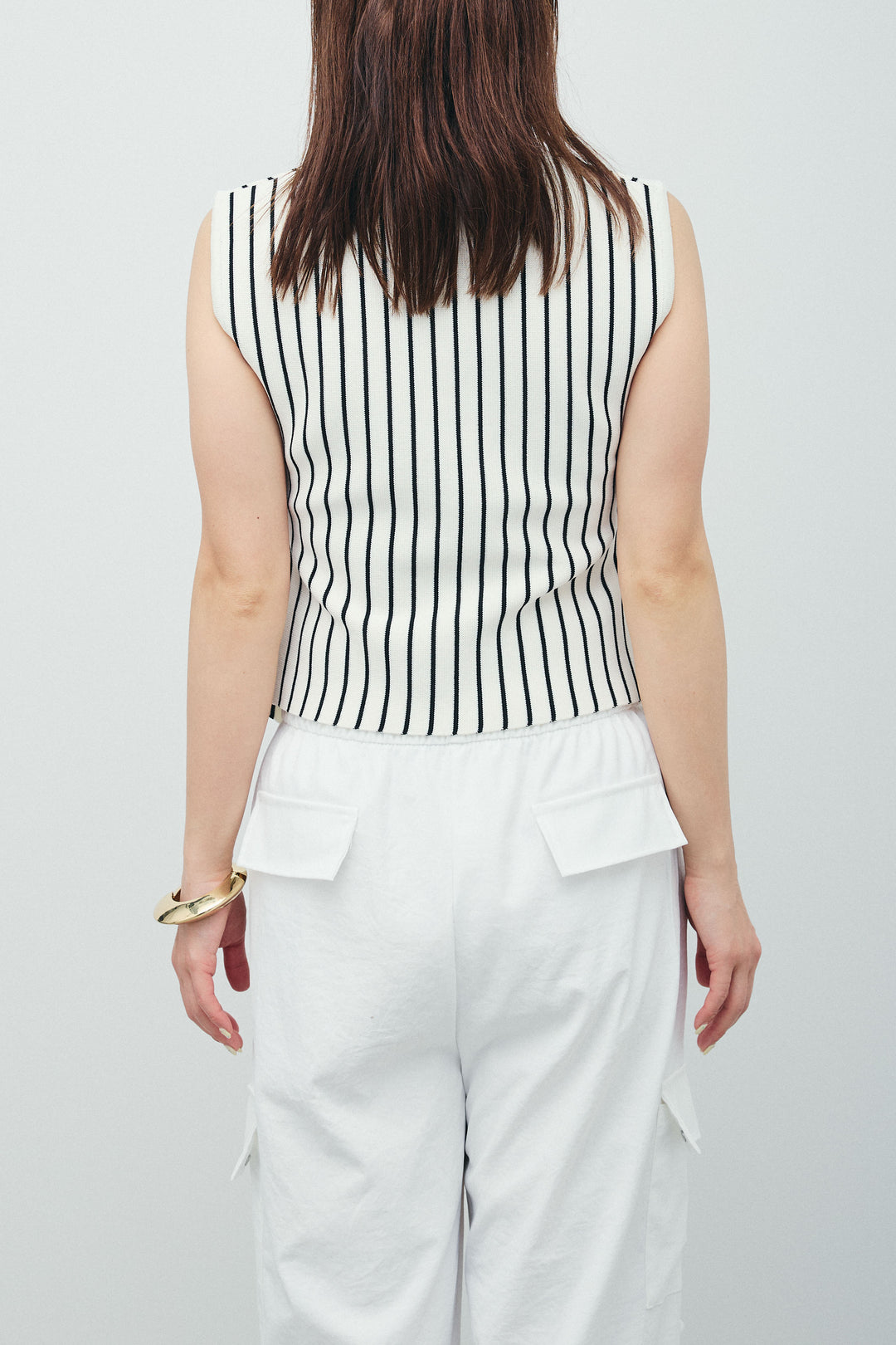 [予約]チョークストライプニットベスト