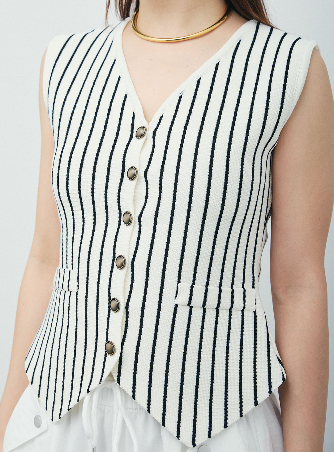 [予約]チョークストライプニットベスト