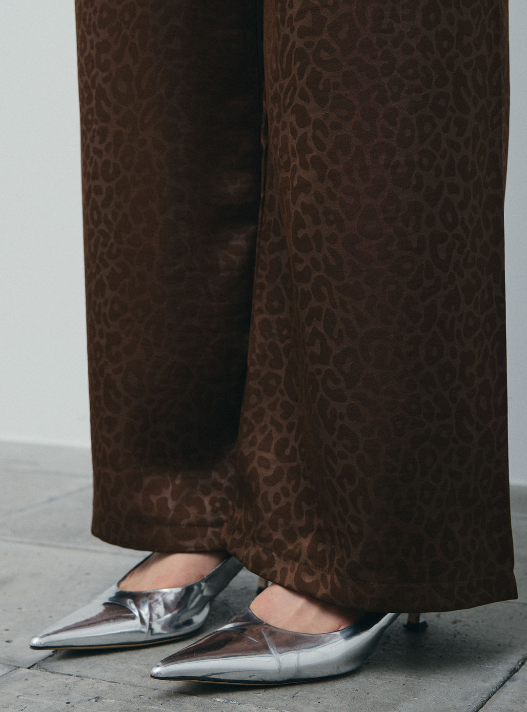 [予約]フェイクサテンレオパードワイドパンツ