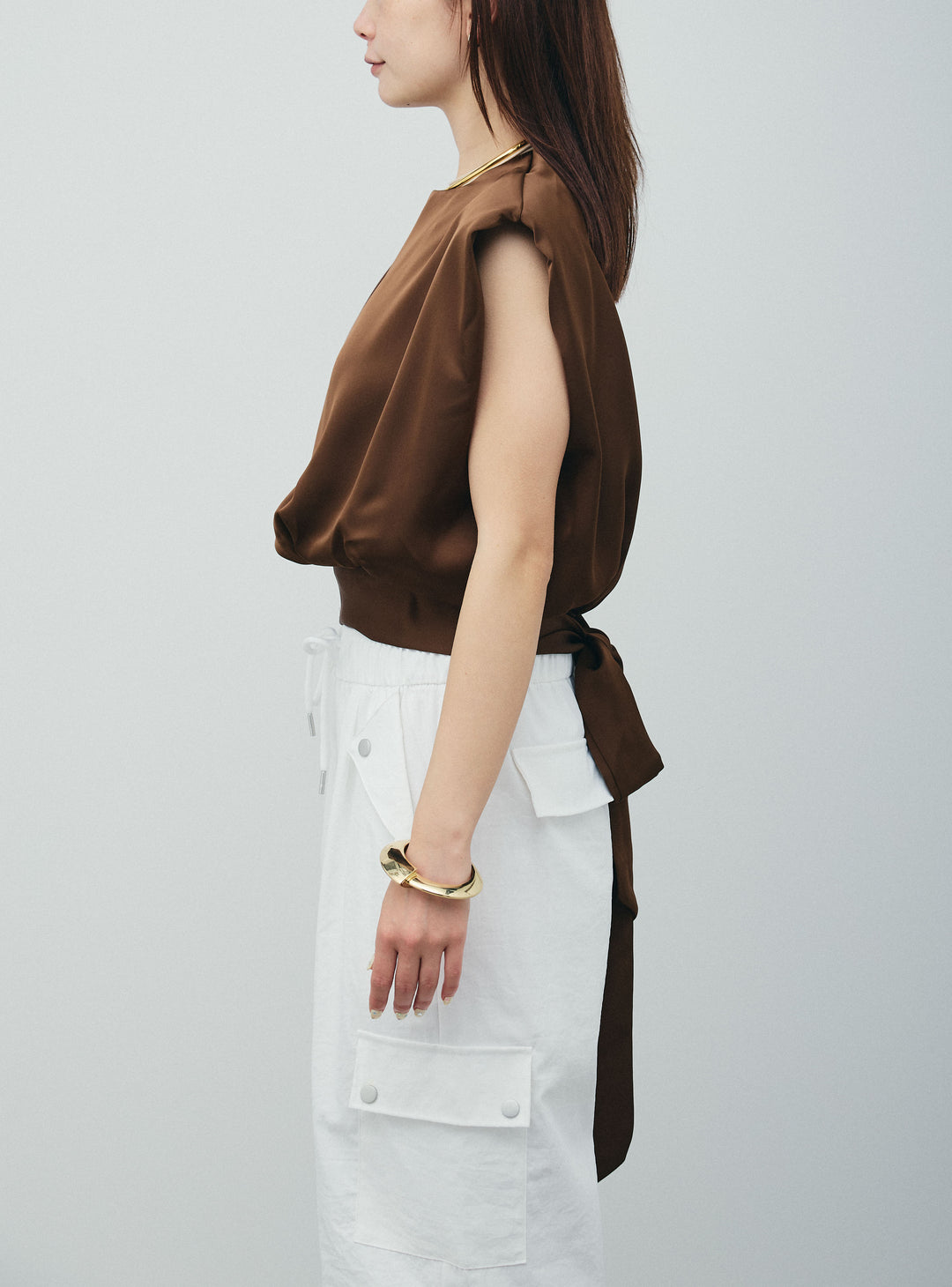 [予約]アシンメトリードレープサテンブラウス