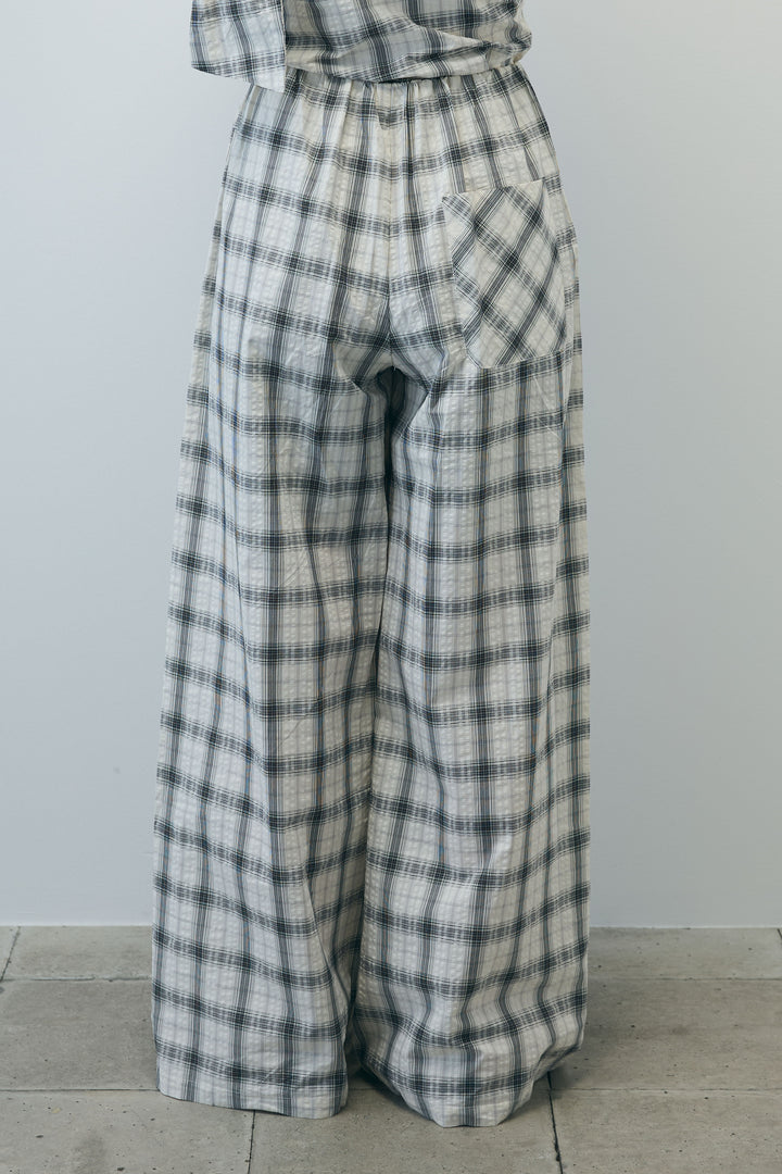 アシンメトリー肩リボンセットアップ