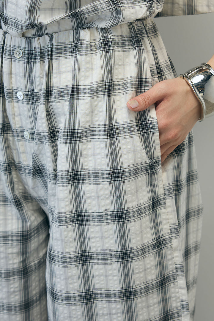 アシンメトリー肩リボンセットアップ