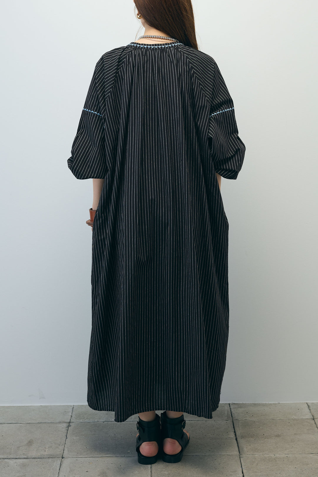 [予約]ストライプ刺繍ワンピース