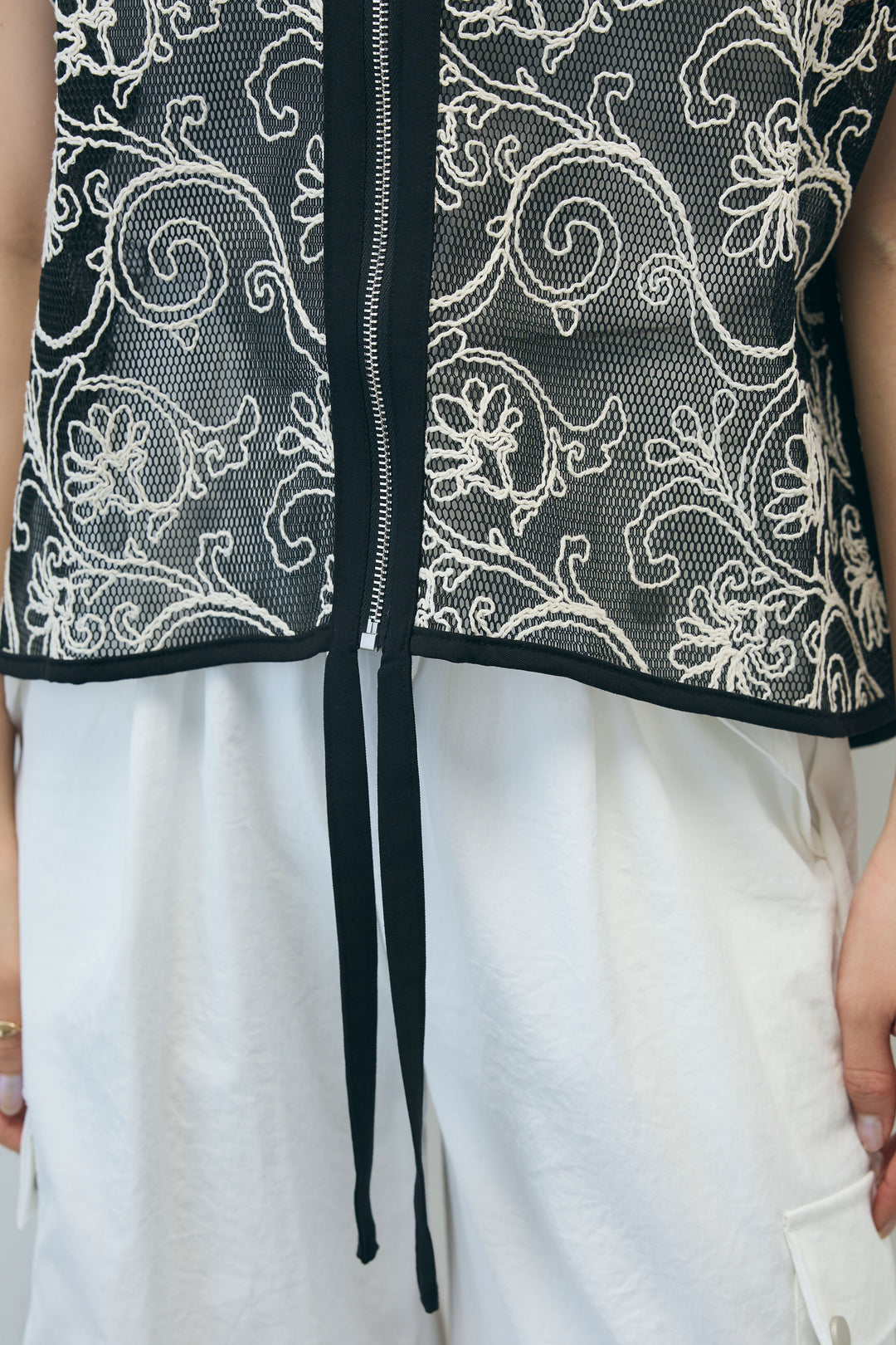 [予約/SET]シアーエンブロイダリーZIPトップス+カーゴパンツ(2set)