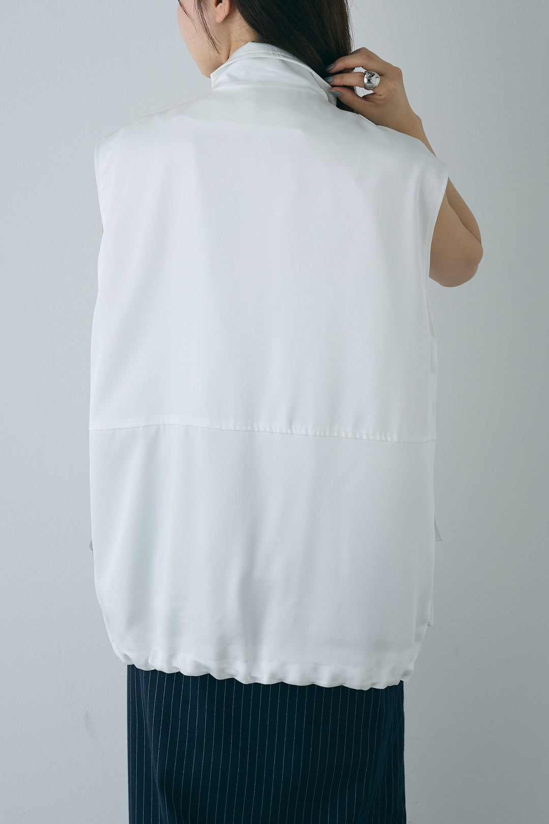 [予約/SET]スタンドネックサテンベスト+すかし編みキャミOP(2set)