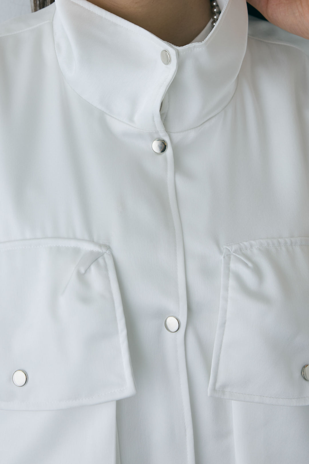 [予約]スタンドネックサテンベスト