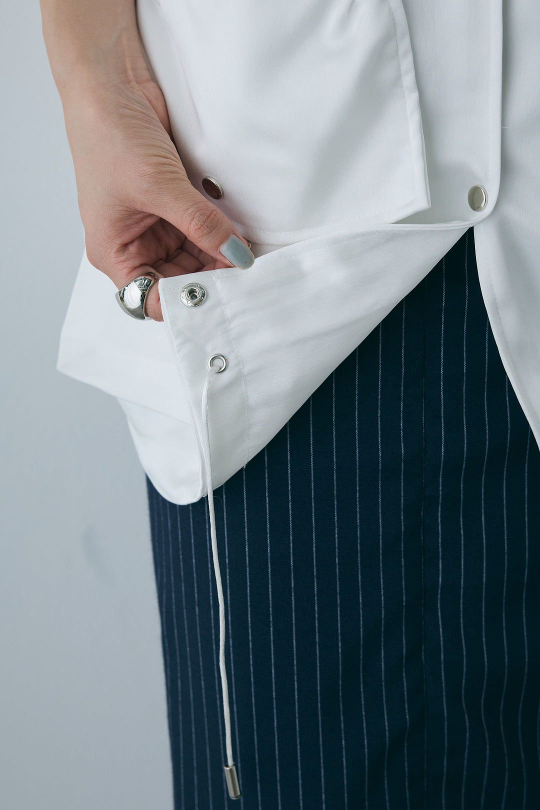 [予約/SET]スタンドネックサテンベスト+ストライプ編みニットスカート(2set)