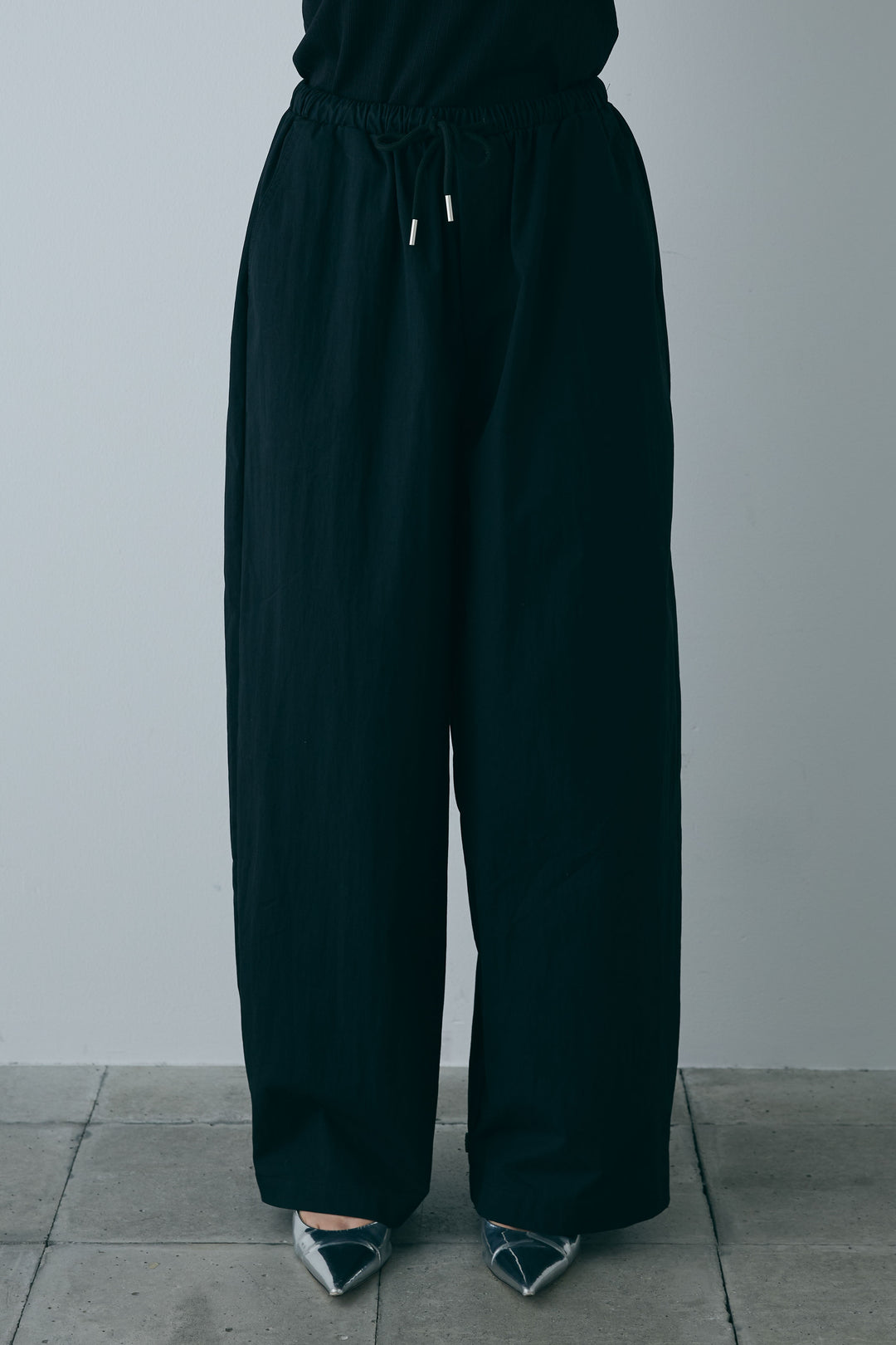 [予約]裾ボタン絞りパンツ