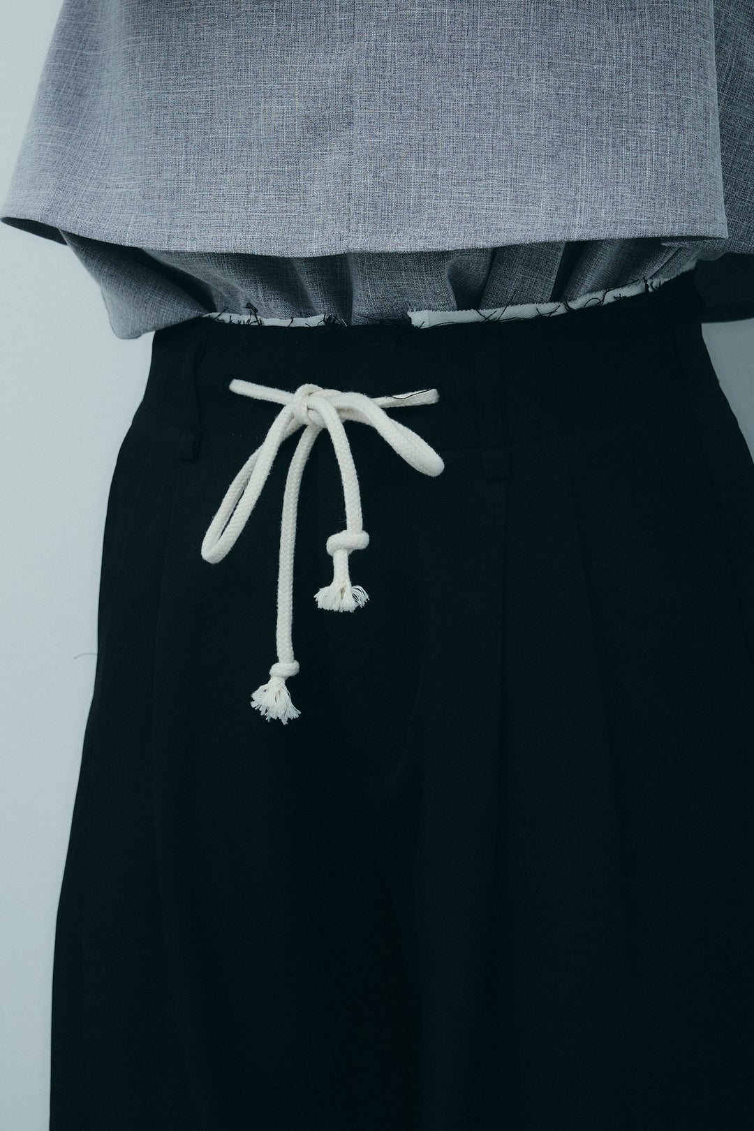 [予約/SET]レイヤード風ノースリーブブラウス+裾切りっぱなしデザインパンツ(2set)