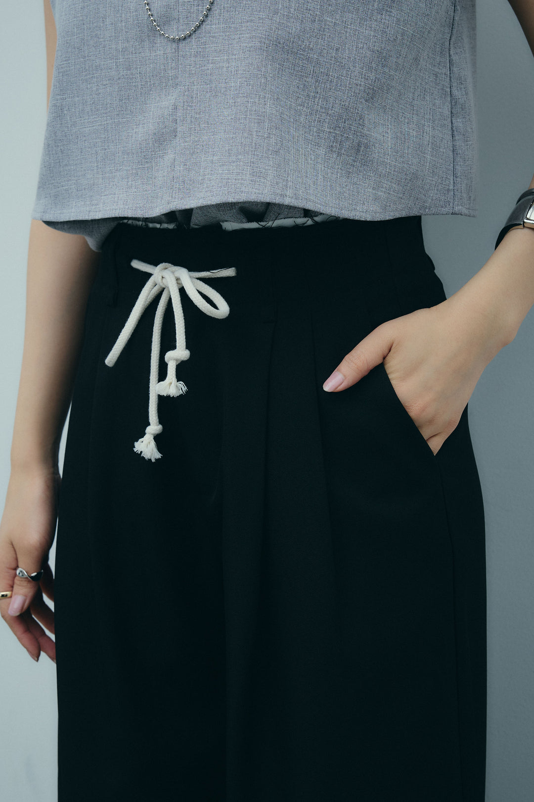 [予約/SET]レイヤード風ノースリーブブラウス+裾切りっぱなしデザインパンツ(2set)