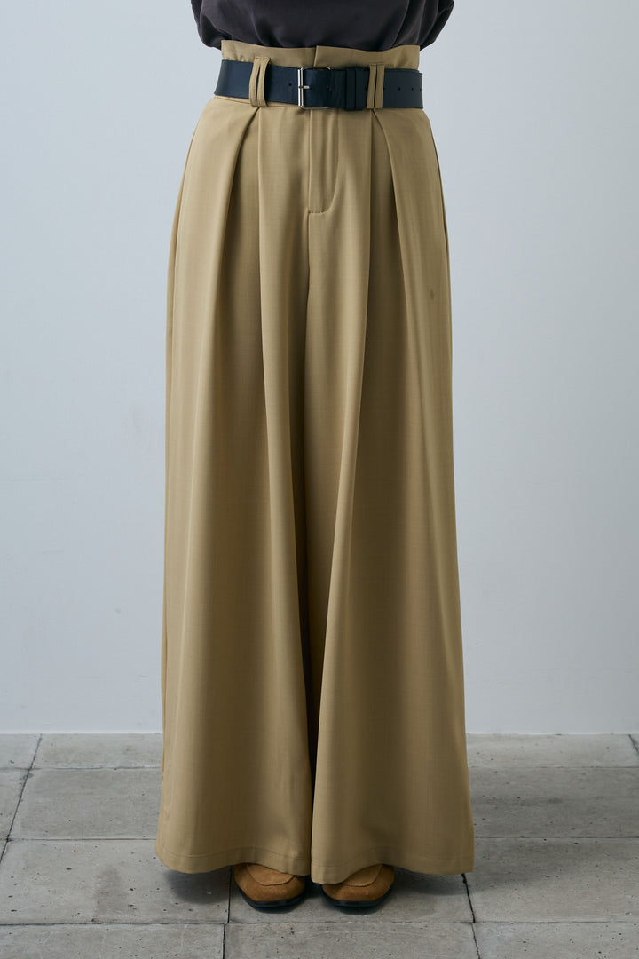 太ベルト付きワイドパンツ