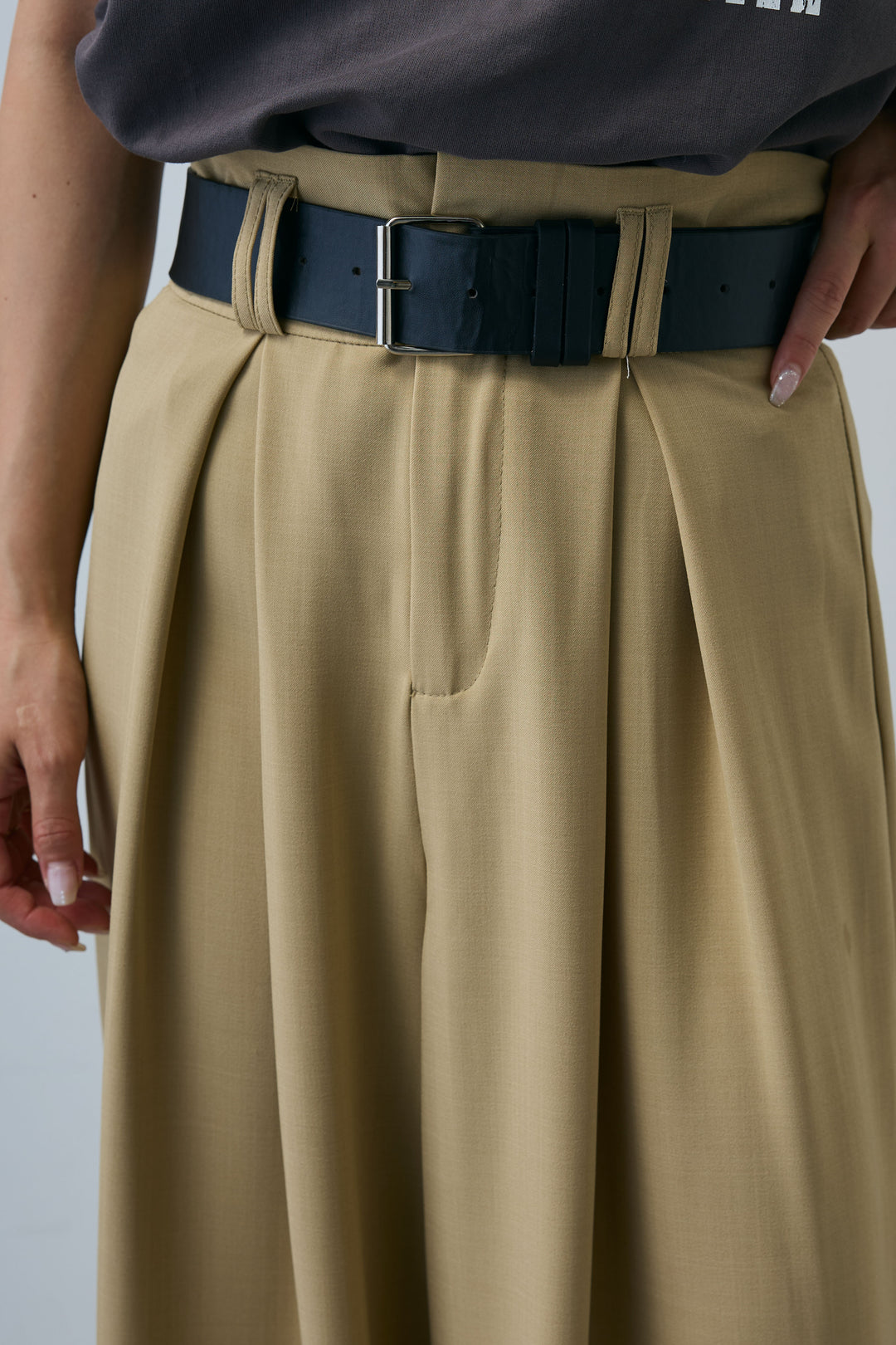 [予約/SET]ピグメントロゴノースリーブスウェット+太ベルト付きワイドパンツ(2set)