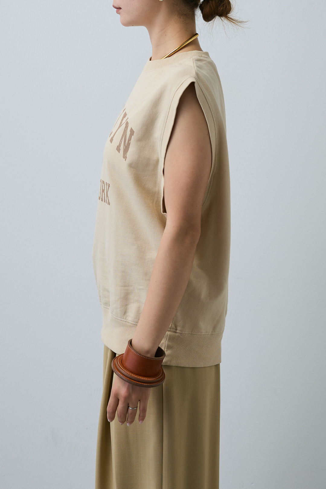 [予約/SET]ピグメントロゴノースリーブスウェット+太ベルト付きワイドパンツ(2set)