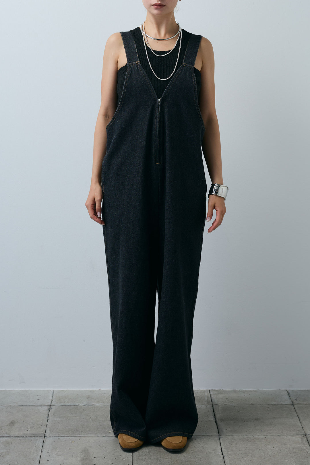 [予約]デニムフロントジップVネックサロペット