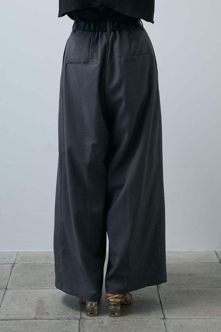 [予約/SET]ポロニットノースリボディースーツ+フェイクレザーベルトセンタータックパンツ(2set)